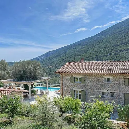 Villa Sleeps 8 Pool Air Con Wifi Sývota